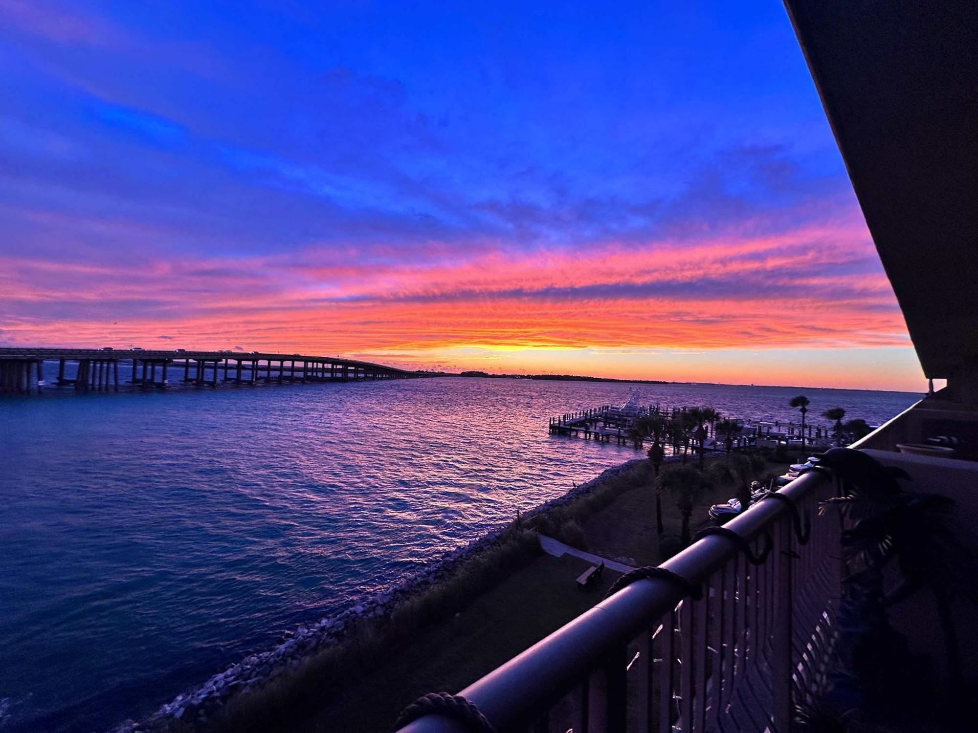 5 Star Resort 11Th Fl Stunning Sunrise 2Br 2Ba King Suite,Pools ,Shuttle Or Walk To Beach Дестін Екстер'єр фото